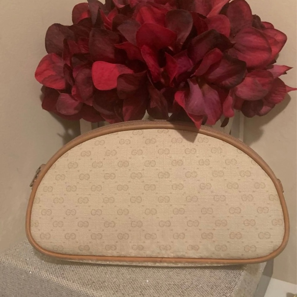 ⛔️⛔️SOLD⛔️⛔️Vintage Gucci Vanity Case